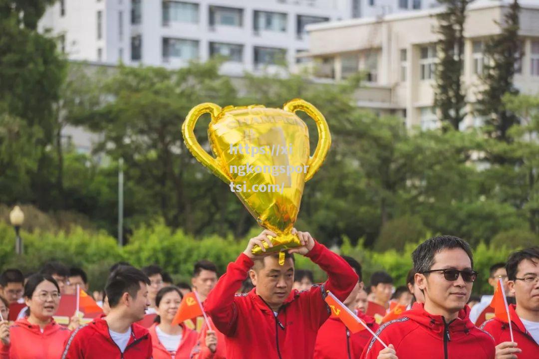 星空体育-拼搏赛场上的英雄豪迈，为球队赢得胜利勇往直前